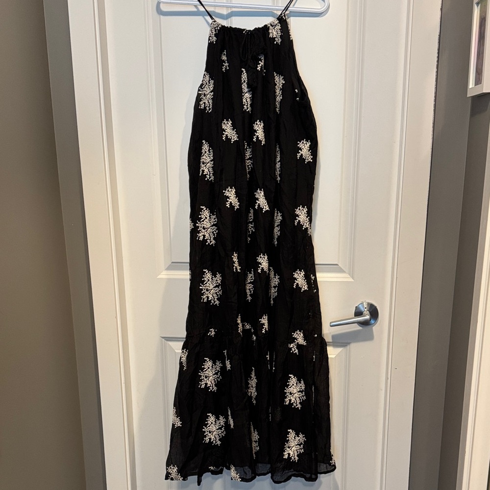 Elegant Black and White Floral Women's Skirt